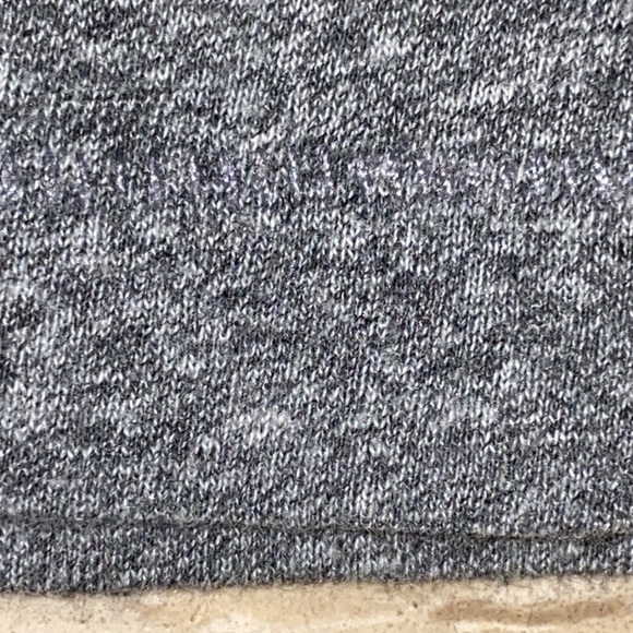 American Eagle Outfitters 🦅 Legend V-Neck T-Shirt in Heather Grey size Small - Picture 8 of 14